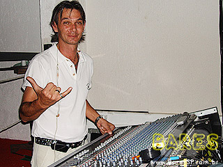 Samba, Tecno e Micareta no Red Bar Samba, Tecno e Micareta no Red Bar