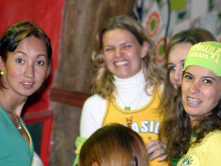 Torcida Amarula - Jogo Brasil x França no Chácara Santa Cecília Torcida Amarula - Jogo Brasil x França no Chácara Santa Cecília