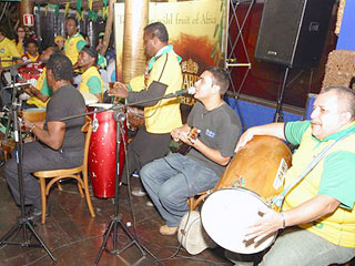 Torcida Amarula - Jogo Brasil x França no Chácara Santa Cecília Torcida Amarula - Jogo Brasil x França no Chácara Santa Cecília