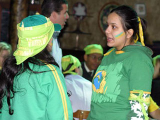 Torcida Amarula - Jogo Brasil x Gana no Chácara Santa Cecília Torcida Amarula - Jogo Brasil x Gana no Chácara Santa Cecília