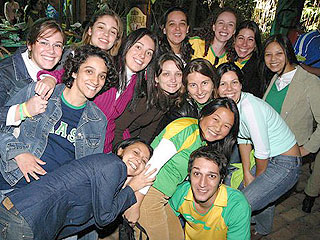 Torcida Amarula - Jogo Brasil x Gana no Chácara Santa Cecília Torcida Amarula - Jogo Brasil x Gana no Chácara Santa Cecília