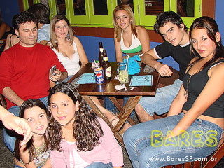 Grupos To Nem Aí e Na Onda do Samba no Açaí Praia Grupos To Nem Aí e Na Onda do Samba no Açaí Praia