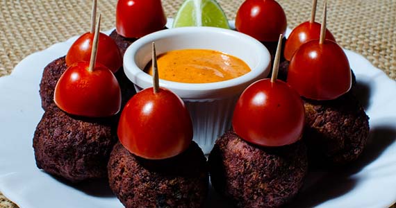 Comida di Buteco - Bombom de Linguiça Comida di Buteco Bombom de Linguiça