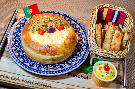 Comida di Buteco Bolo do Caco