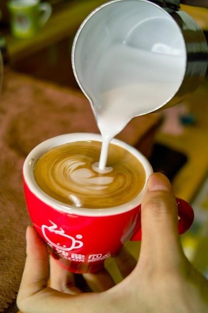 Diferencias e aplicações do curso de café latte art